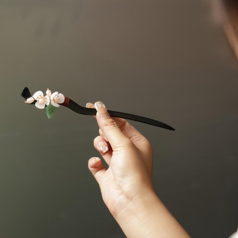 

New Chinese Style Wooden Antique Style White Magnolia Flower Hairpin Back of the Head Coiled Hair Tied Hair Qipao Hanfu Hairpin