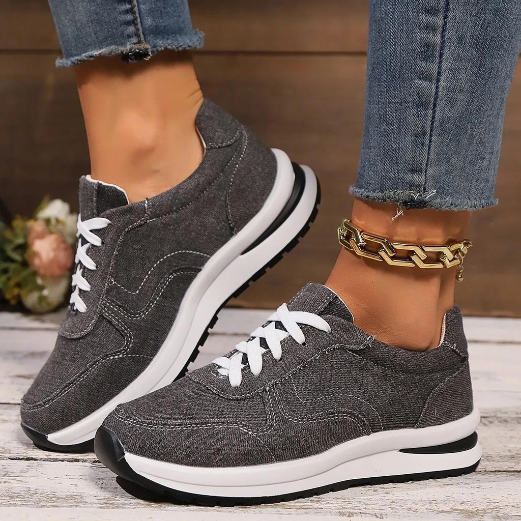 2025 New Fashionable Casual Women's Shoes Plus Size 36-43 Sport Shoes With Lace And Thick Sole Canva Women's Shoes Wholesale