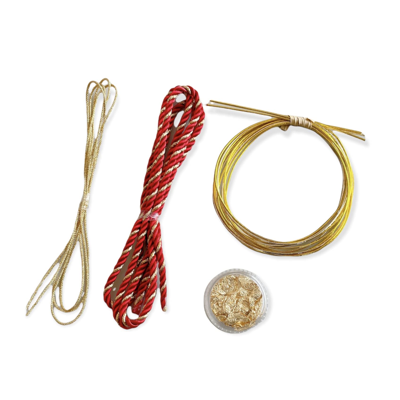 

Japanese-style hair ornament, red and gold, braided cord, gold leaf, mizuhiki (decorative cord), for coming-of-age ceremonies, furisode (long-sleeved