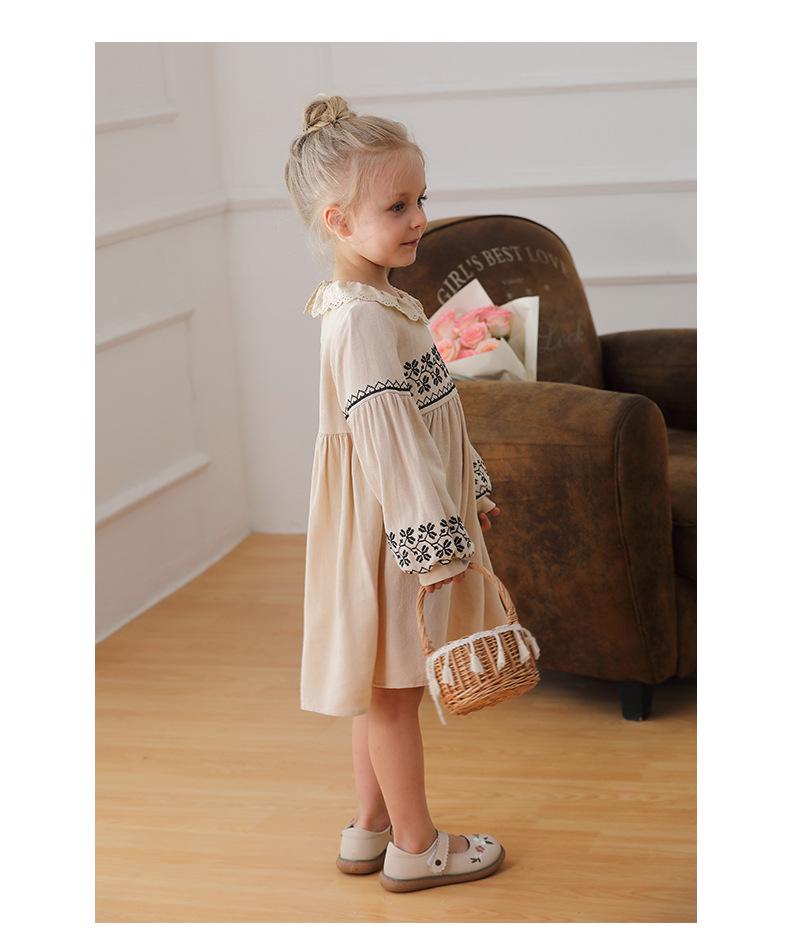 Autumn 2026 Forest-Style Ruffled Lace Collar Embroidered Girls' Dress with Puff Sleeves in Cotton Linen