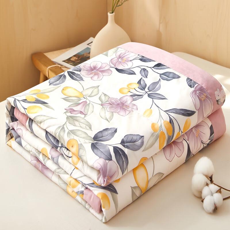 Yalu Printed Summer Quilt