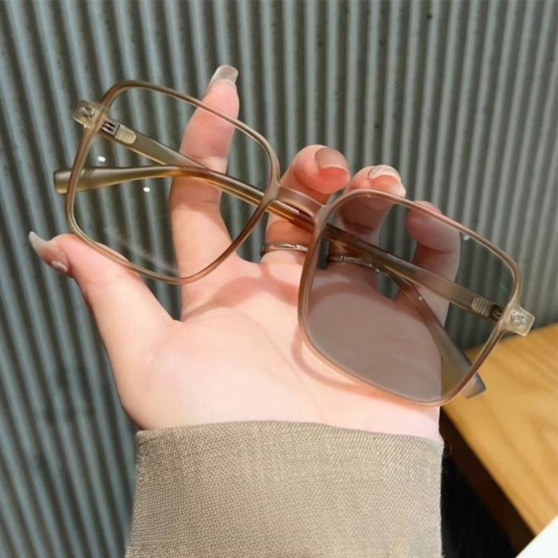 Luxury Oversized Frame Blue Light Blocking Photochromic Glasses Women'S Fashion Glasses Classic Transparent Eyewear