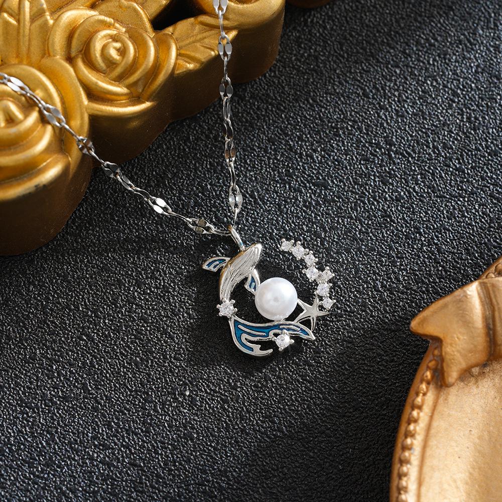 Koi Pendant Necklace for Women: Light Luxury Fashion, Perfect Best Friend Birthday Gift