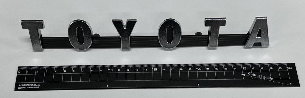 Grelha Frontal Cromada Original Doméstica para Toyota Land Cruiser 40 Peça de Reposição para Toyota Deteriorado Número da Peça da Toyota Motor Corporation