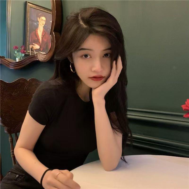 Korean Style Women's Slim Fit Short Sleeve T-shirt - Summer 2026 New Arrival, Solid Color, Trendy Design