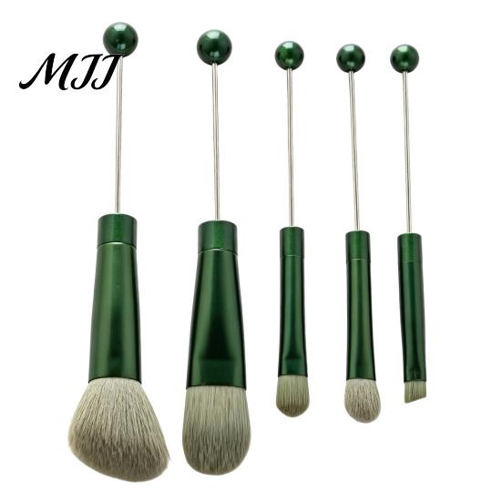 Eye Shadow Brushes 5Pcs Beadable Makeup Brush Set, DIY Cosmetic with Blank Bar, Women Tools Contouring Concealer Eyebrow Foundation for Girls