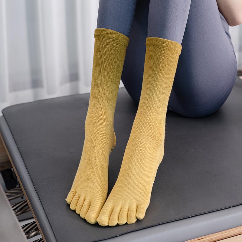 Verlaufende Rutschfeste Wadenlange Zehenspreizer Yoga Socken - Herbst/Winter Schweißabsorbierend Sportlicher Stil.