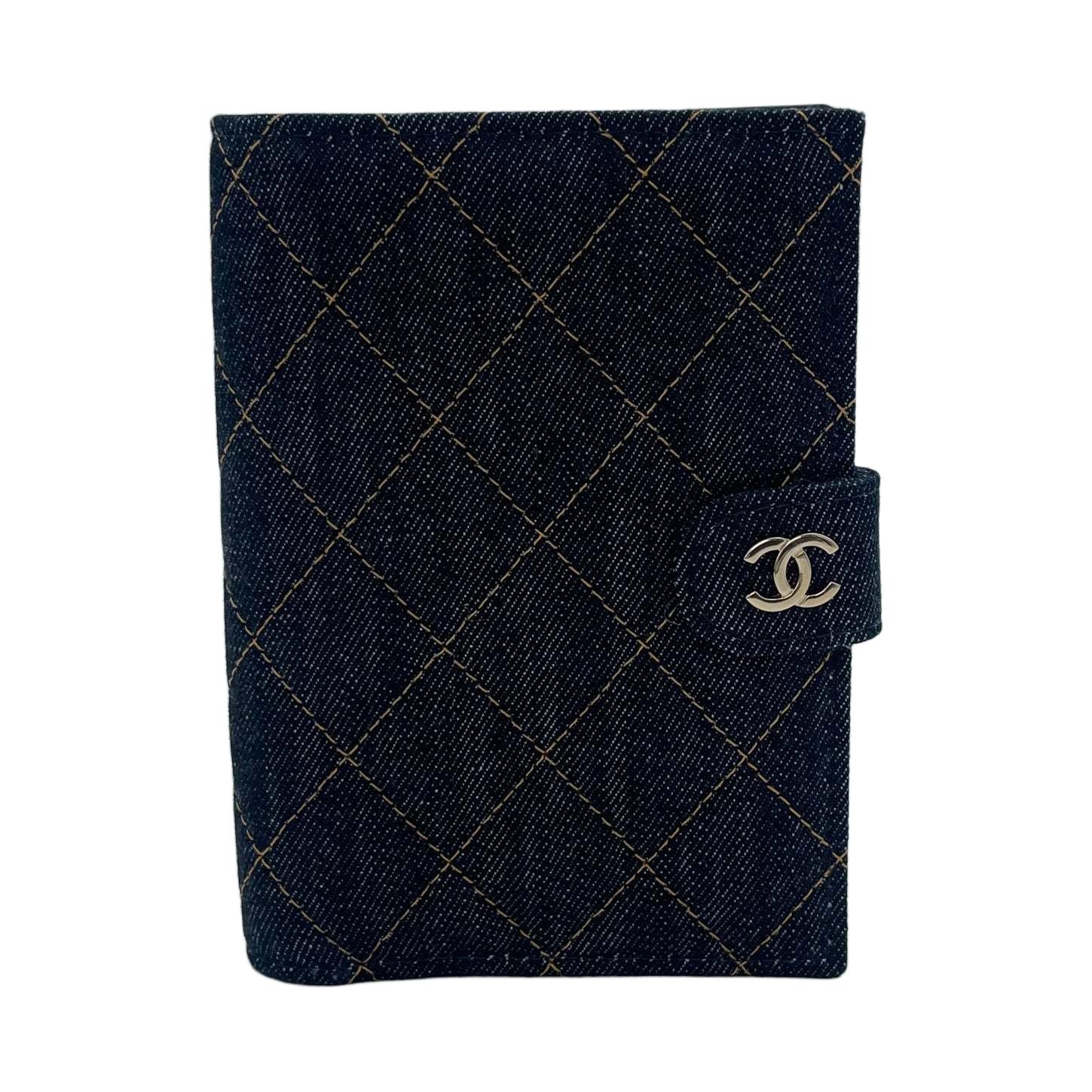 

Chanel 26P Gold Double C Logo Quilted Denim Passport Holder Women accessories Blue AP3791-B23492-U7663 Basic Set (Bag+Dust Bag)