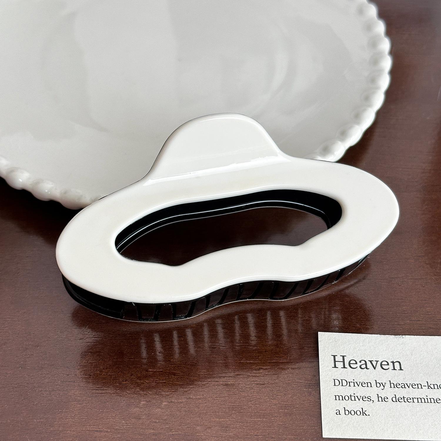 

Стильная минималистичная корейская заколка-облако для высоких хвостов и причесок пучок разных цветов White11.1cm