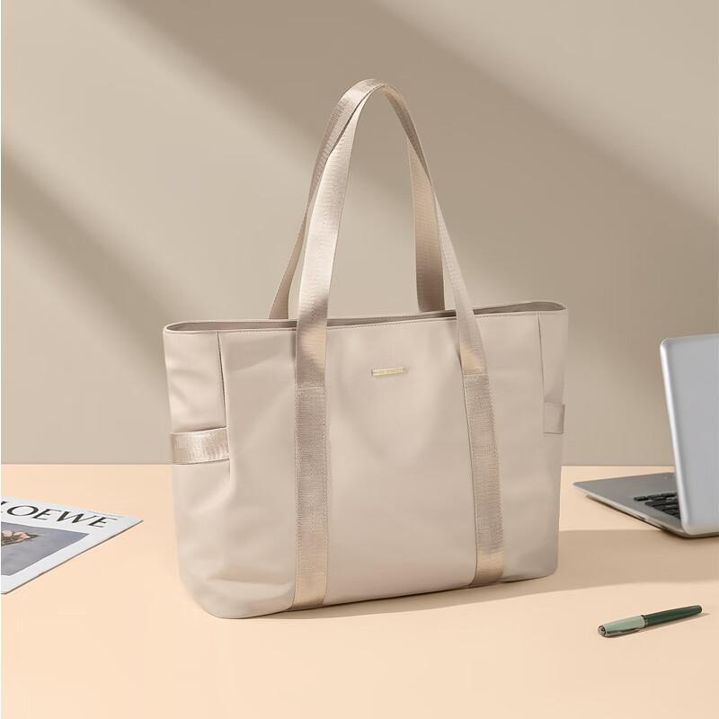 GOLF Shoulder Bag, Handbag, Versatile Commuter Tote Bag, 16-Inch Laptop Bag, Apricot Color
