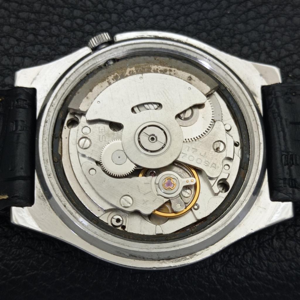 Seiko AUTOMATIC 7009A VINTAGE JAPAN MENS GREEN COLOR DIAL WATCH A701409-5 R206b-a701409