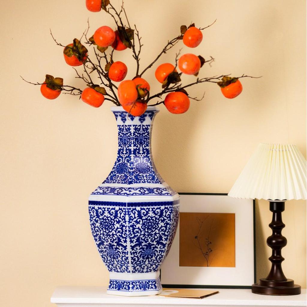 Large Antique-Style Blue and White Jingdezhen Porcelain Vase for Living Room or TV Cabinet Décor