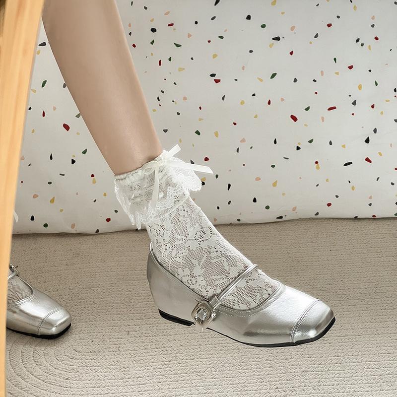 

French silver one-word Mary Jane shoes women s inner height increase gentle evening shoes 2025 new light mouth square head single shoes 35