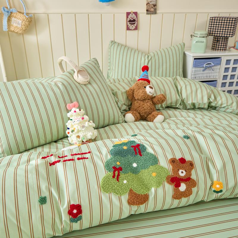 Cartoon towel embroidered cotton pure cotton bed four-piece set cute wind children's bedding quilt cover bed sheet dormitory three-piece set
