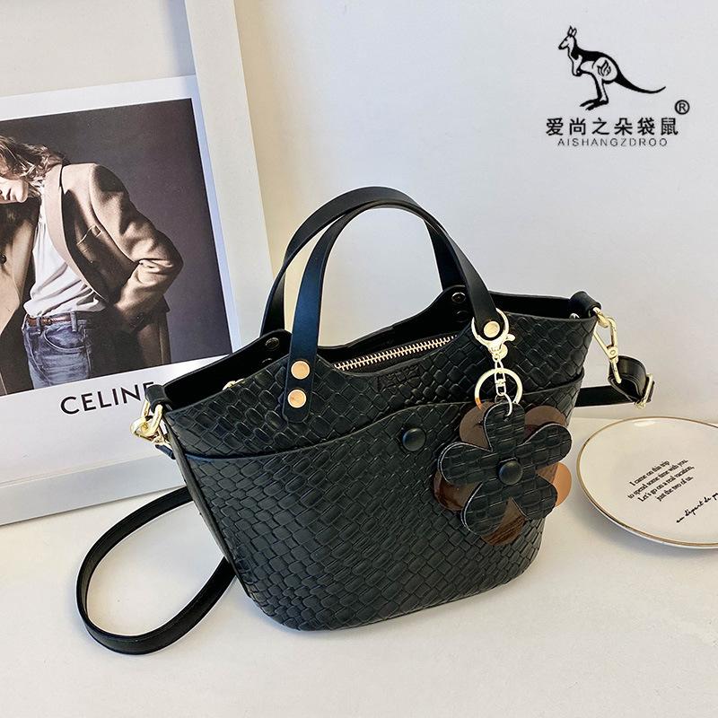 Women's bag popular shoulder bag women's new versatile texture messenger bag classic retro portable bucket bag