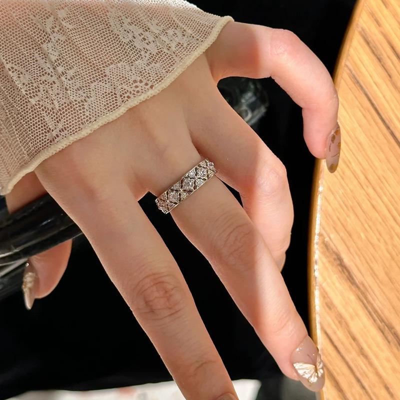 S925 Sterling Silver Rhombus Zircon Lace Ring for Women - Vintage Light Luxury Style