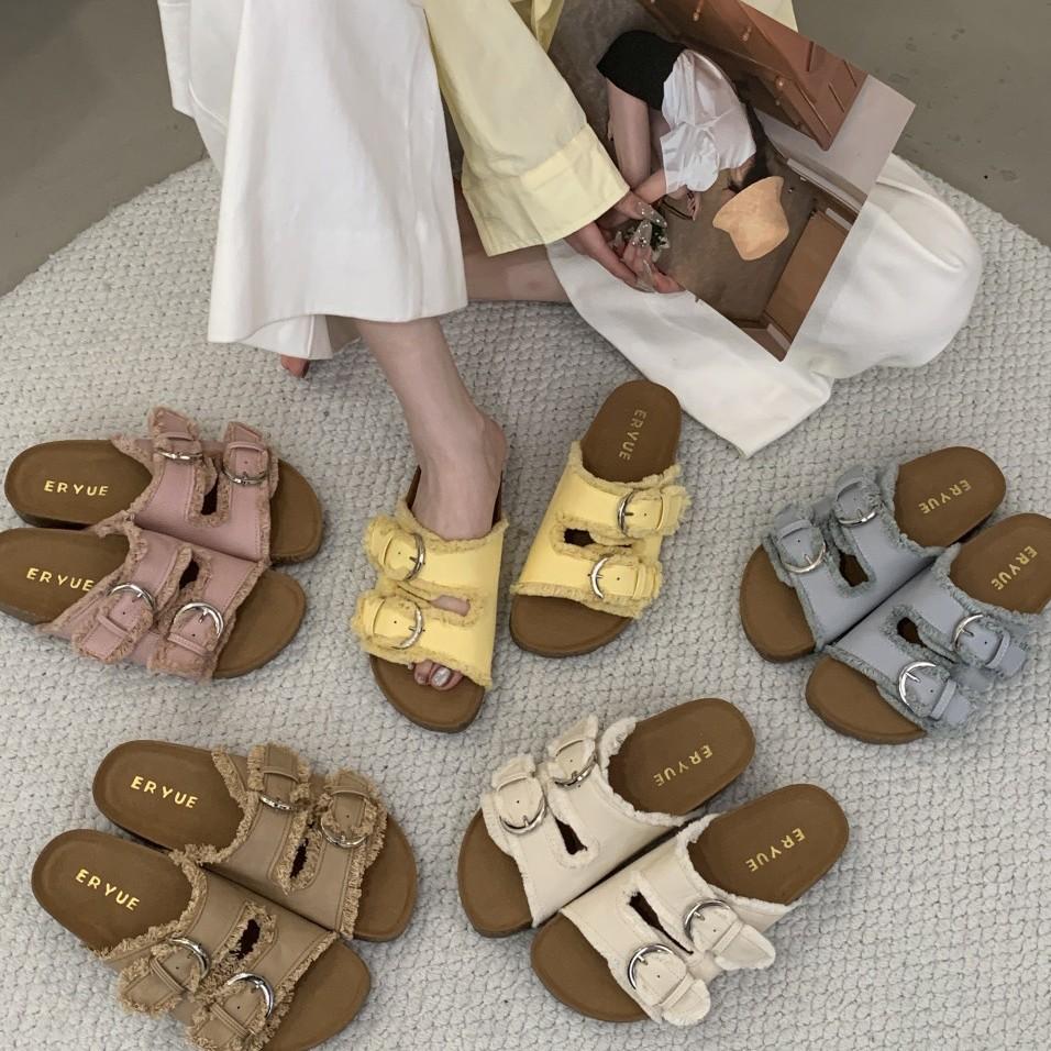 Korean Version of Internet Celebrity Belt Buckle Cool Slippers Women's Summer 2025 New Niche Retro Fringed Fashion Outside Sandals
