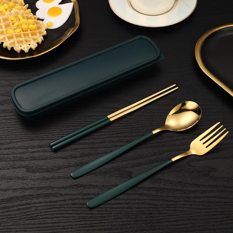 

Столовые приборы из нержавеющей стали, портативная студенческая ложка, вилка, палочки для еды, набор из трех предметов для улицы 3set зелёный/золотой