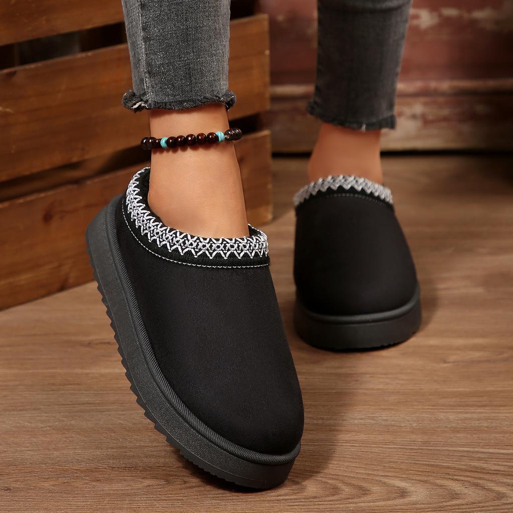 Winter Women Home Slippers 2025 New Elegant Large Size Slides Women House Shoes Ladies Platform Fluffy Slippers Women