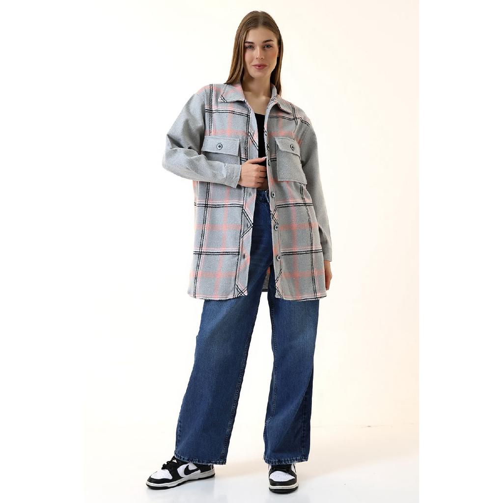 Grau-rosa kariertes Oversize-Holzfällerhemd für Damen