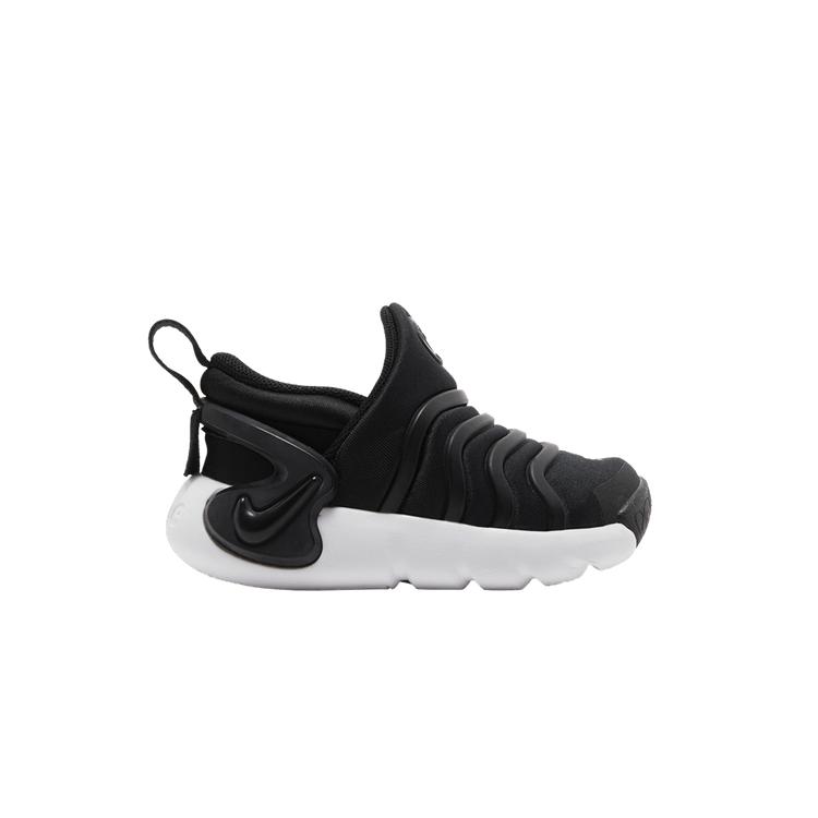 Nike Dynamo Go TD  Black White  21