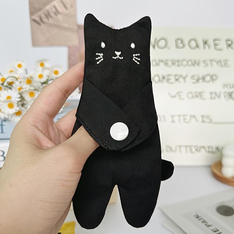 Featuring an Inner Compartment, a Convenient And Space-Saving Storage Solution,Cuddly Cat Pouch