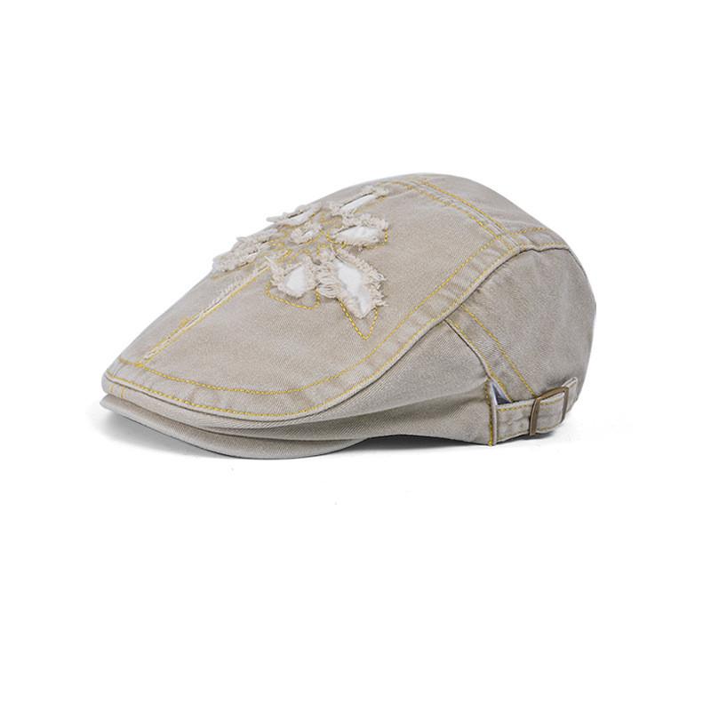 British Vintage Denim Beret With Floral Embellishments For Spring And Summer Fashion