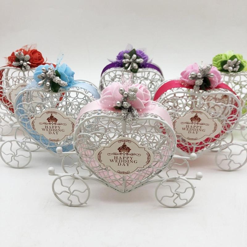 Metal Candy Boxes for Wedding Party Decorations Gift Bags with Ribbons Flower Souvenirs Gift for Guests Carriage Style
