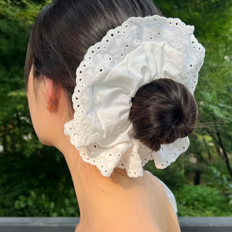 FANTASTIC PLANET Ribbon Lace Scrunchie