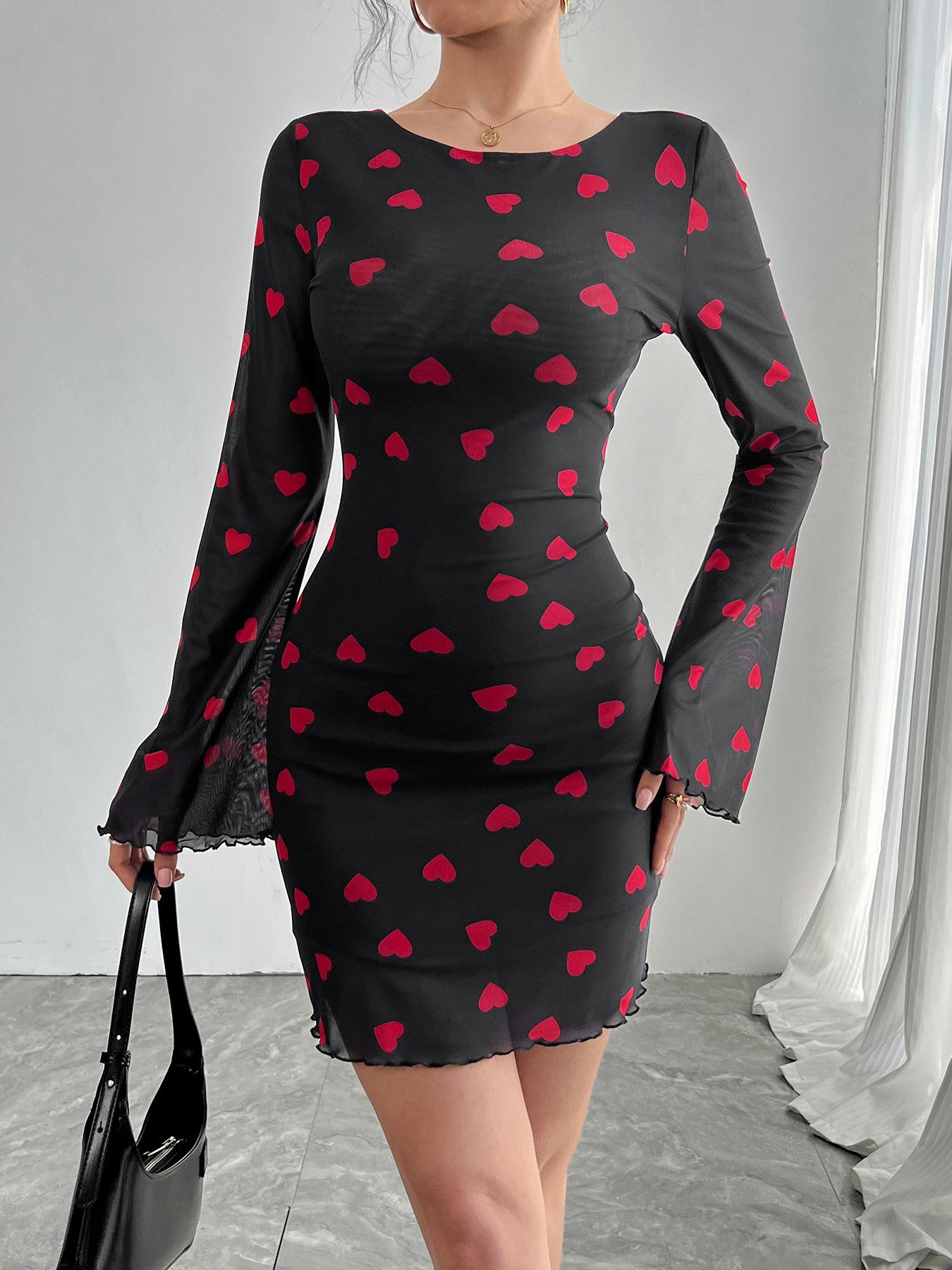 

2025 Autumn and Winter New Women s Love Printing Horn Sleeve Halter Mesh Dress XXL чёрный