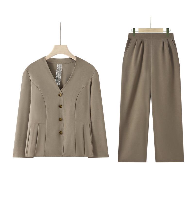 Conjunto de Duas Peças Elegante da Coleção Primavera 2025 da Mamãe para Mulheres de Meia-Idade e Idosas