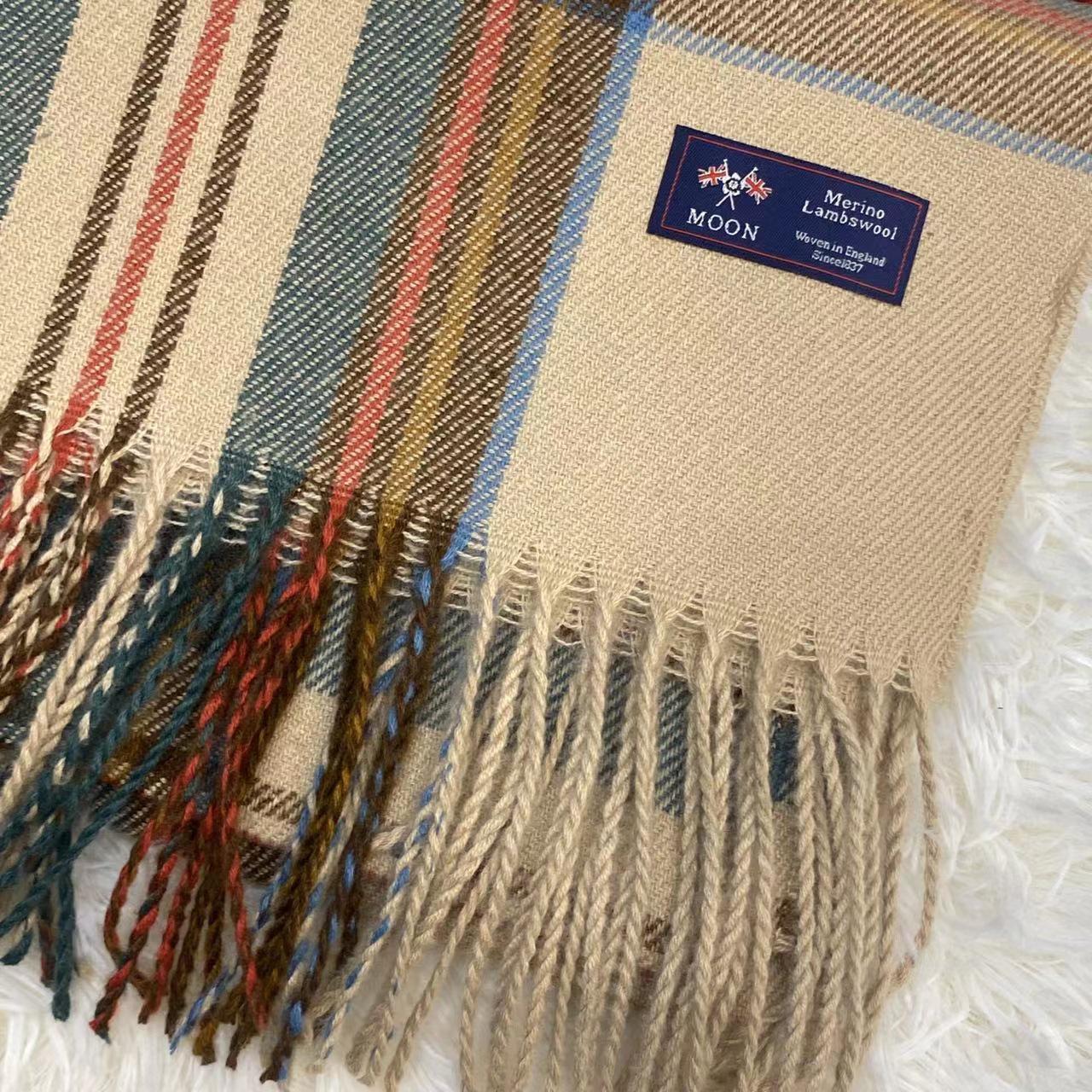 

Winter Plaid Tassel Scarf: Elegant, Skin-Friendly Imitation Cashmere for a Gentle, Christmas-Ready Look