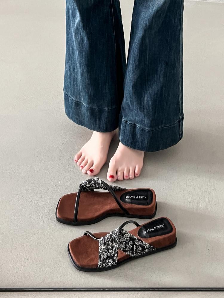 Fashion Shoes Woman 2025 On A Wedge Slippers Casual Pantofle Platform Luxury New Summer Slides Shoes Woman 2025 Slippers Casual Pantofle