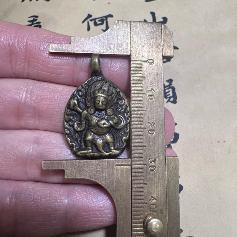 Starožitný mosazný držák v tibetském stylu Manjushri Náramek Přívěsek Ozdoba Budhistická korálková spona Boční závěsný doplněk