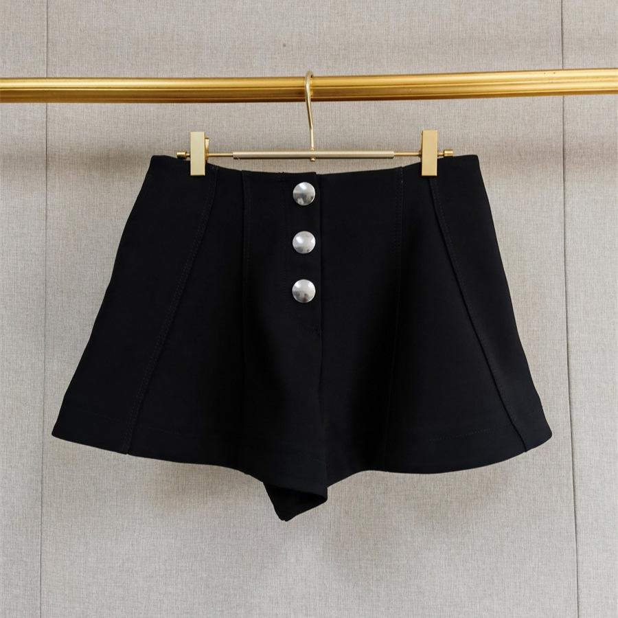 

2026 French Niche Spring Metal Buckle Fishtail Jacket & High-Waisted Shorts Set Small