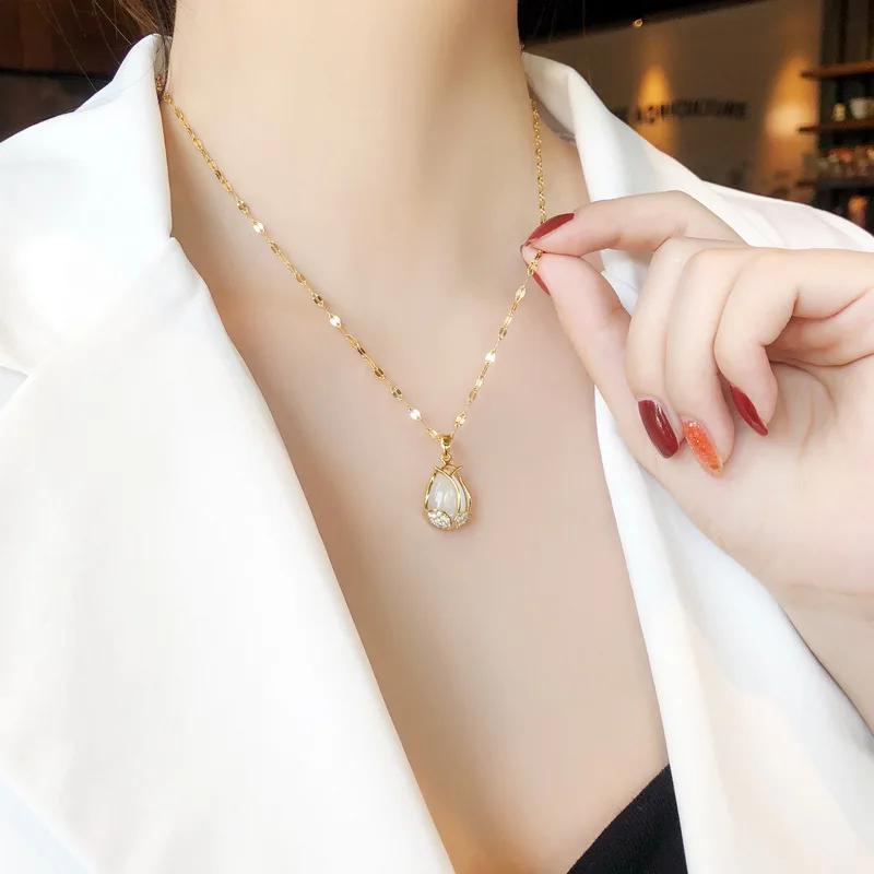 Korean Fashion Tulip Necklace with Rhinestone Golden Necklace Luxury Classic Party Clavicle Chain Necklaces for Women Jewelry