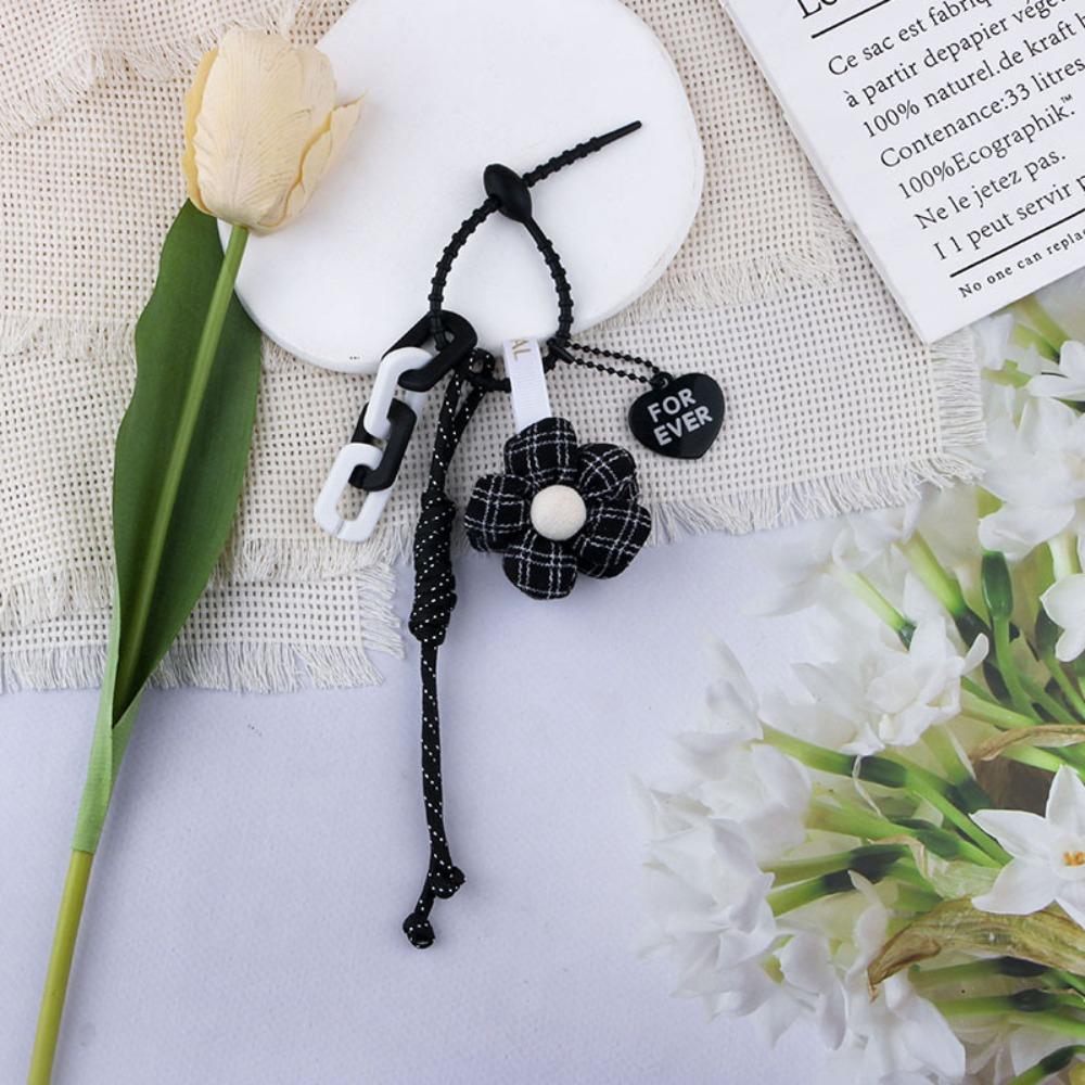 

Fashion Fabric Flowers Bag Pendant Sweet Versatile Flower Keychain Pendant Heart Car Key Ring чёрный