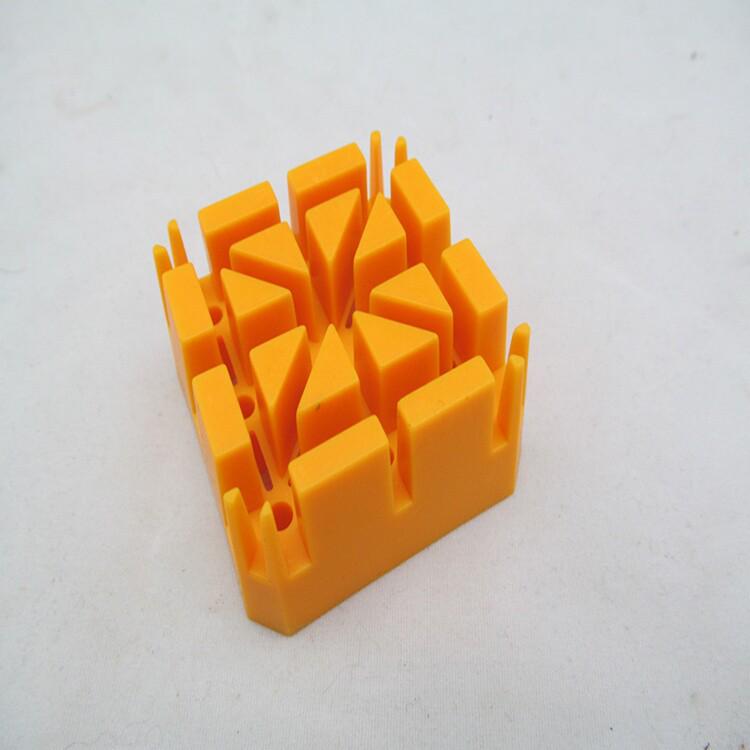 

Высококачественный инструмент для снятия и ремонта ремешков часов из нового материала Yellow Cross Base