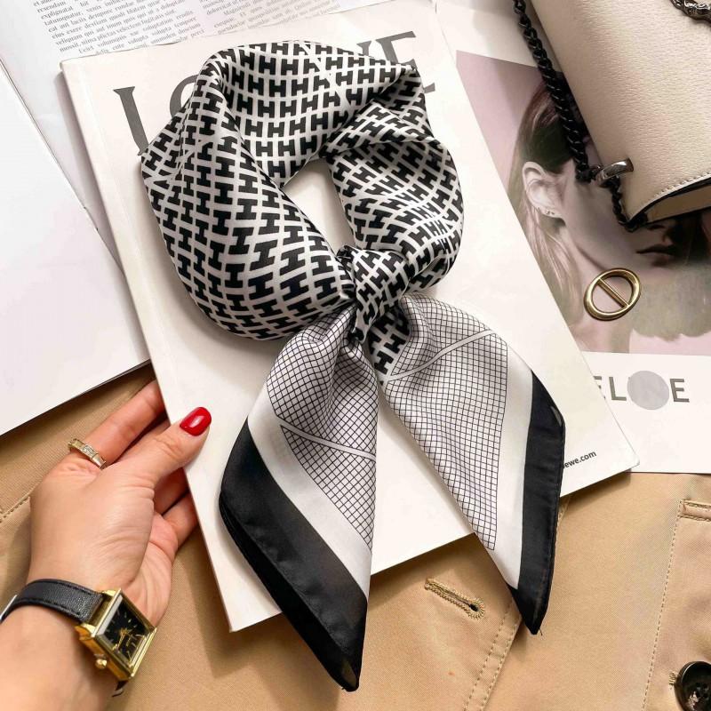 Elegant Silk-Like Square Scarf Women Korean Style Print Neck Lightweight 70x70cm Nylon Fashion Accessory