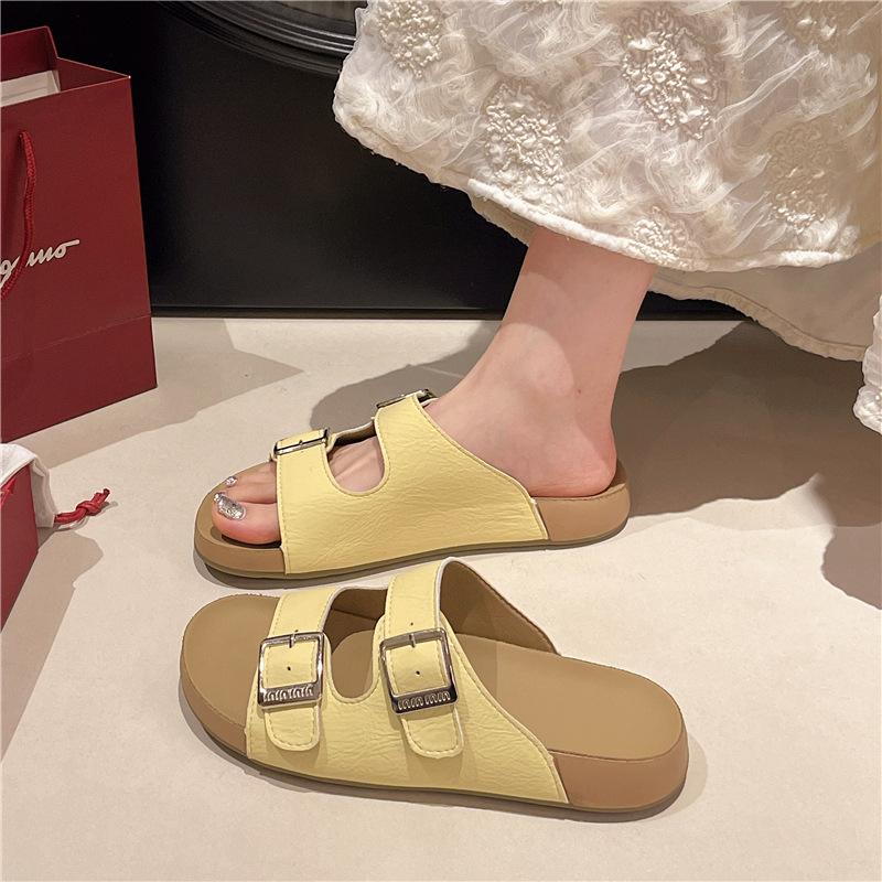 Thick-bottomed versatile beach cool slippers women wear summer new casual belt buckle cool slippers women