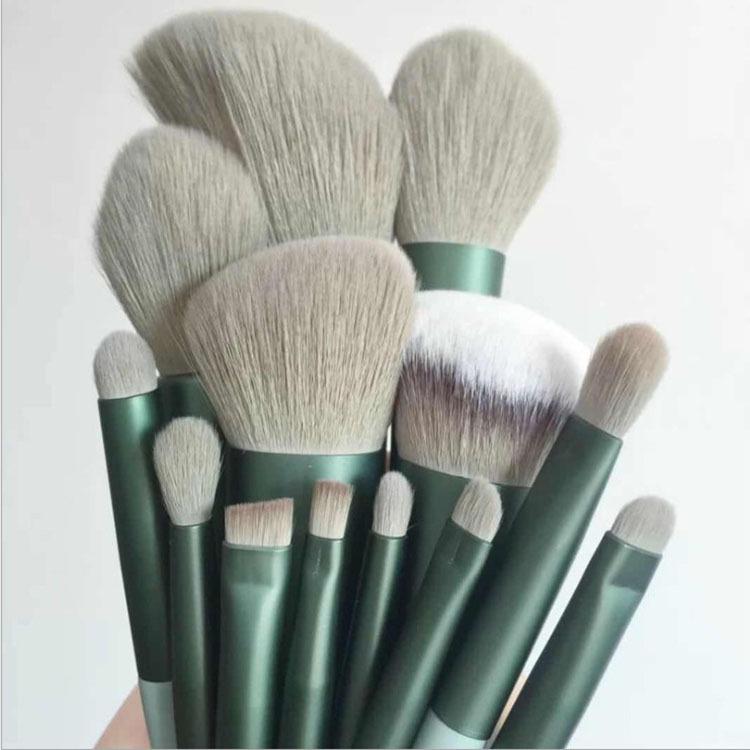 New Green 13-Piece Makeup Brush Set: Super Soft Brushes for All Seasons