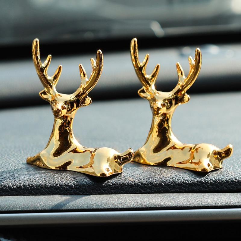 Bilsimulering Gullhjortstatue Skandinavisk stil Mini hjort Bilpynt Midtkonsoll Bakspeildekorasjon