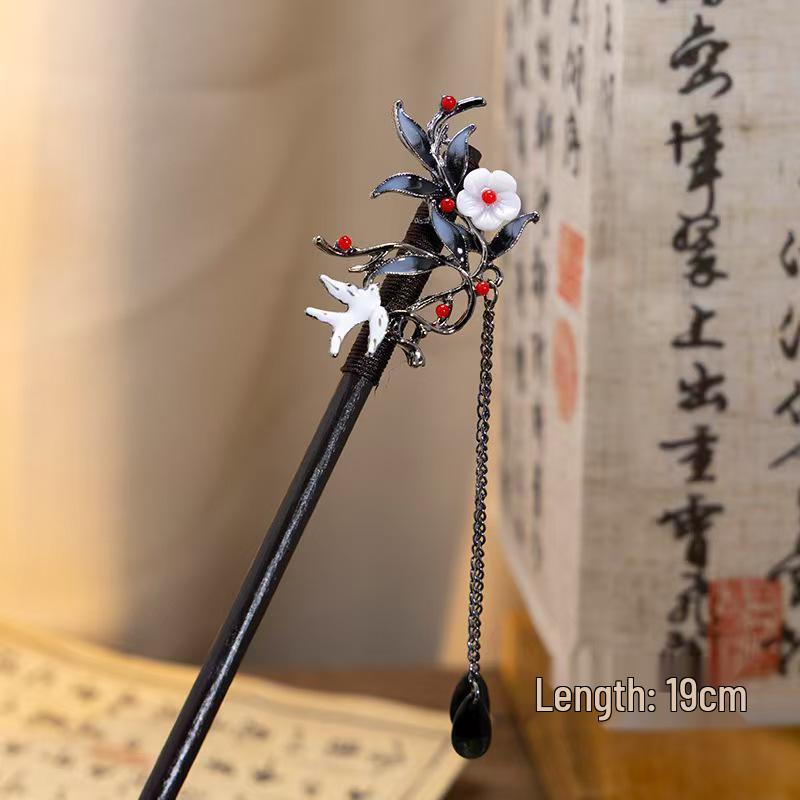 Elegant Red Rose Tassel Hairpin - U-shaped Hair Accessory for Women, Perfect for Updos and Traditional Attire.