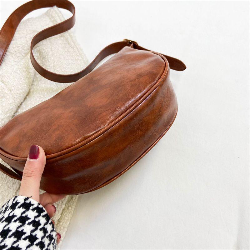 Retro Crossbody Bags for Women Large-capacity Versatile and Personalized Single-shoulder Bags Stylish French-style Dumpling-shaped Bags