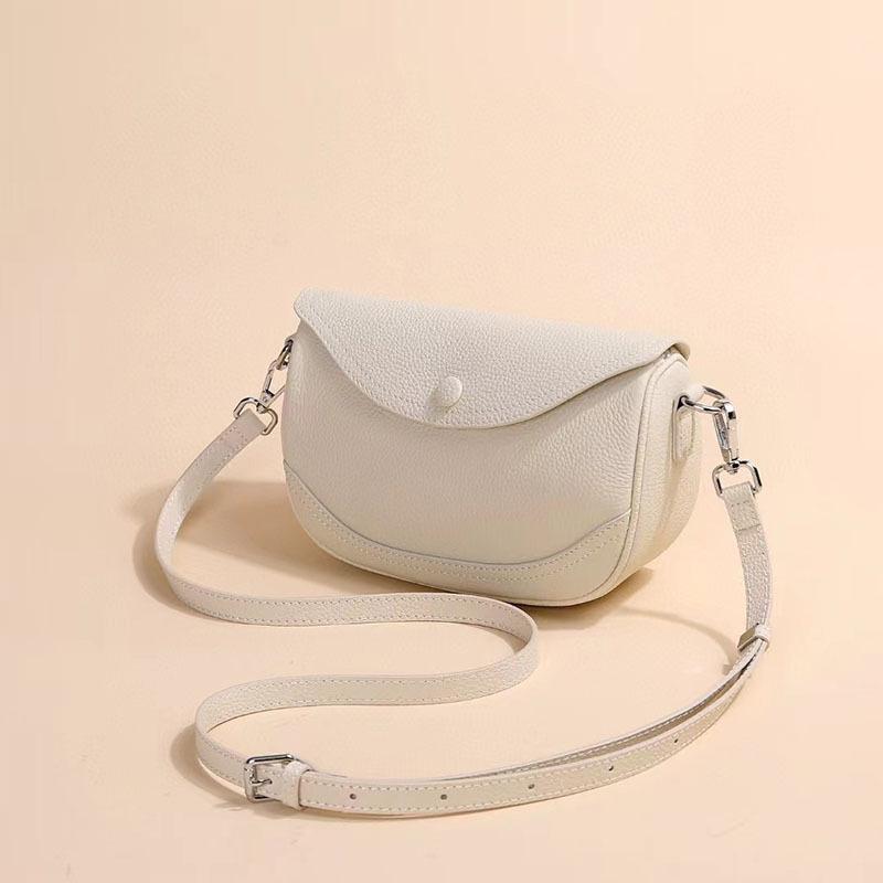The first layer cowhide women's bag Korean version of versatile casual shoulder messenger women's bag genuine leather saddle bag new fashion bag