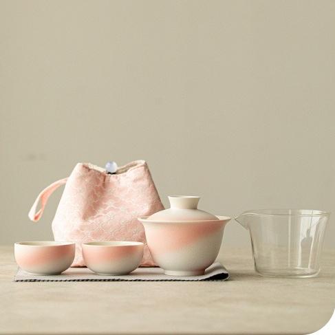 

Ceramic travel tea set, one pot, two cups, cloth bag storage, outdoor portable express guest cup, kung fu tea set, souvenir