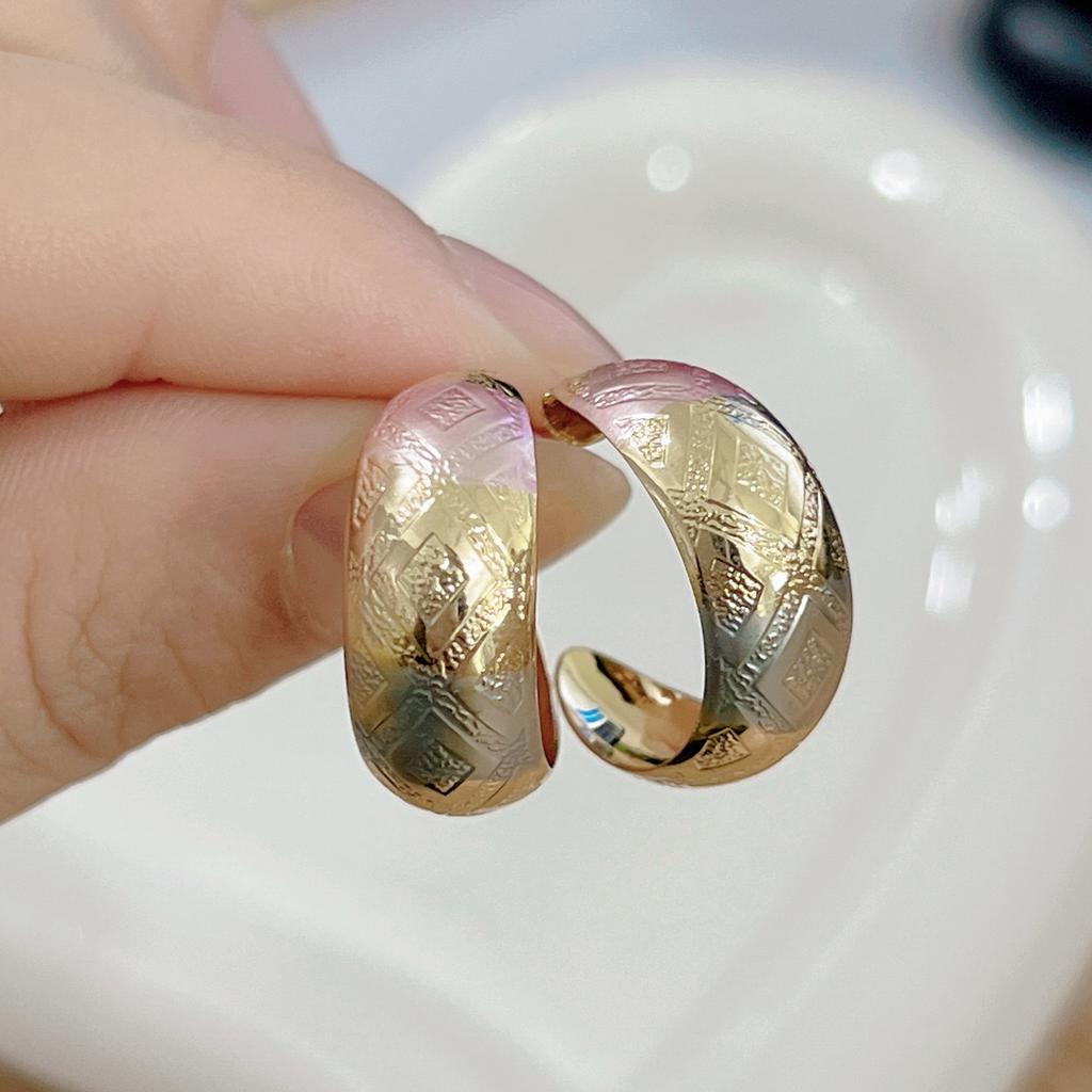 Boucles d'Oreilles Femme Boucles d'Oreilles Rondes Rayées Cuivre Douce Fragrance Mode Polyvalentes Design de Niche Haut de Gamme