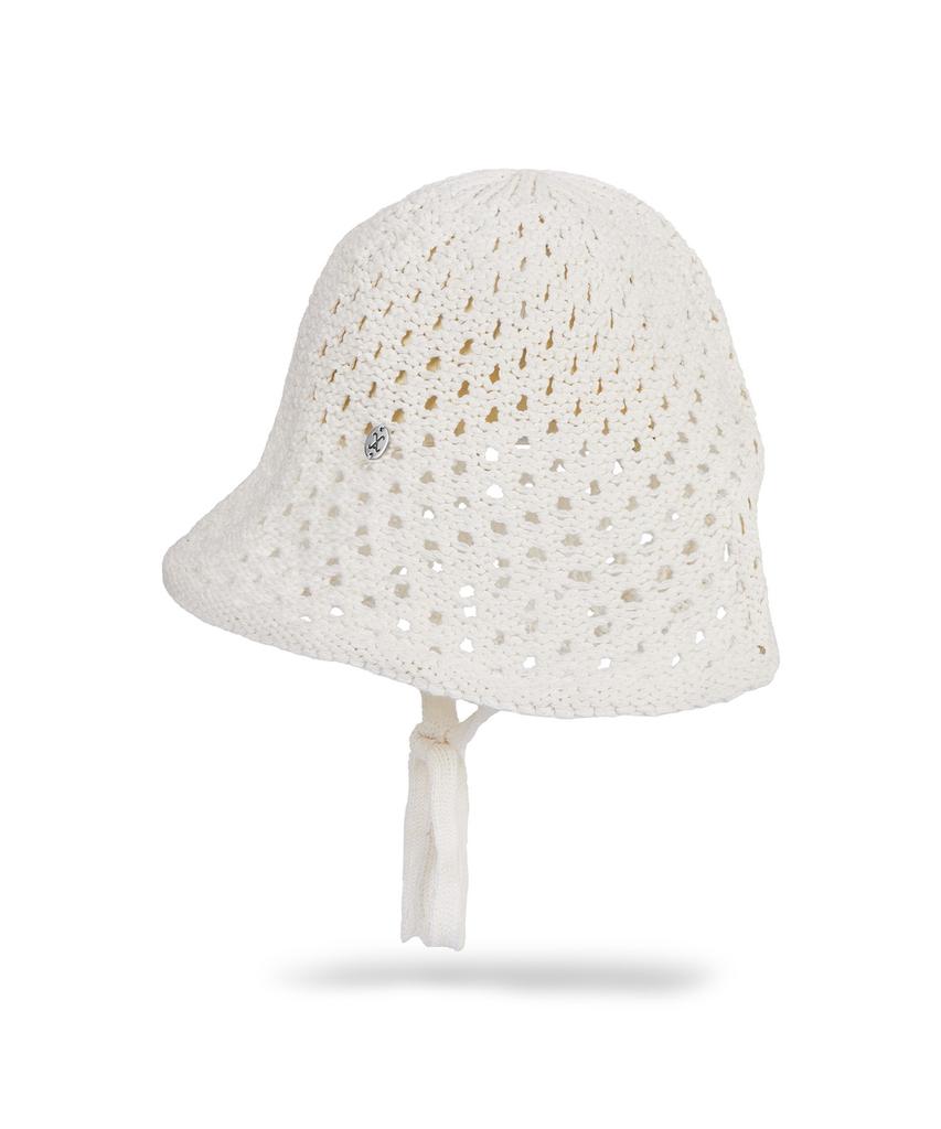 Bajal Va Curved Oval Metallic Knit Punching Bonnet Hat Cream