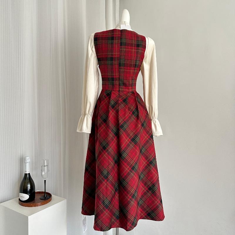 Autumn and Winter New French Retro Suit Blouse and Plaid Strapback Dress