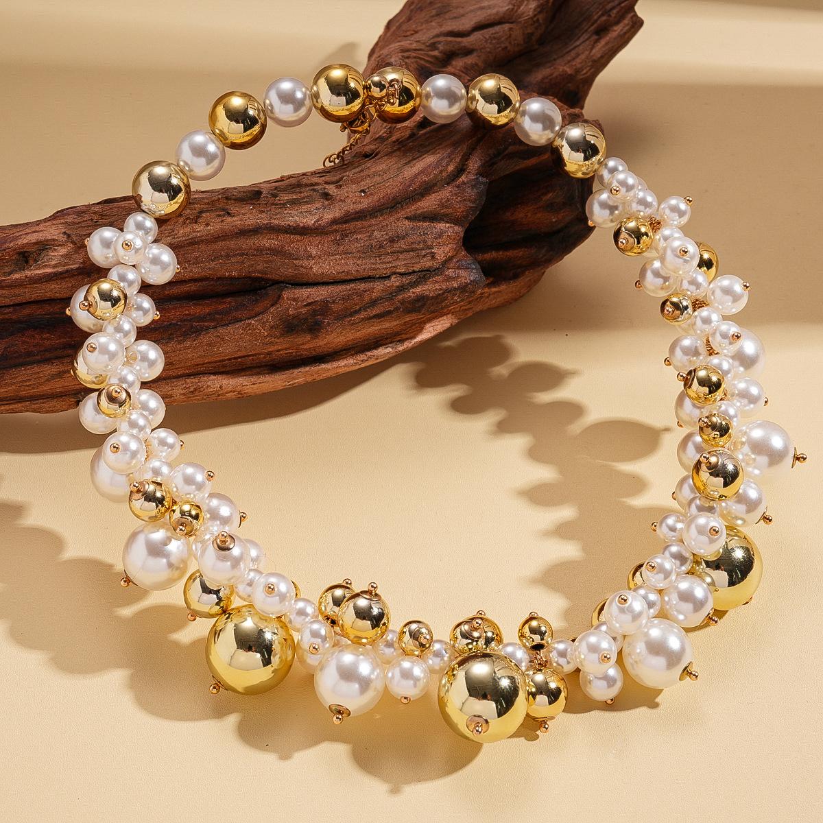 European and American imitation pearls irregular geometric beaded collarbone chain retro baroque elegant necklace
